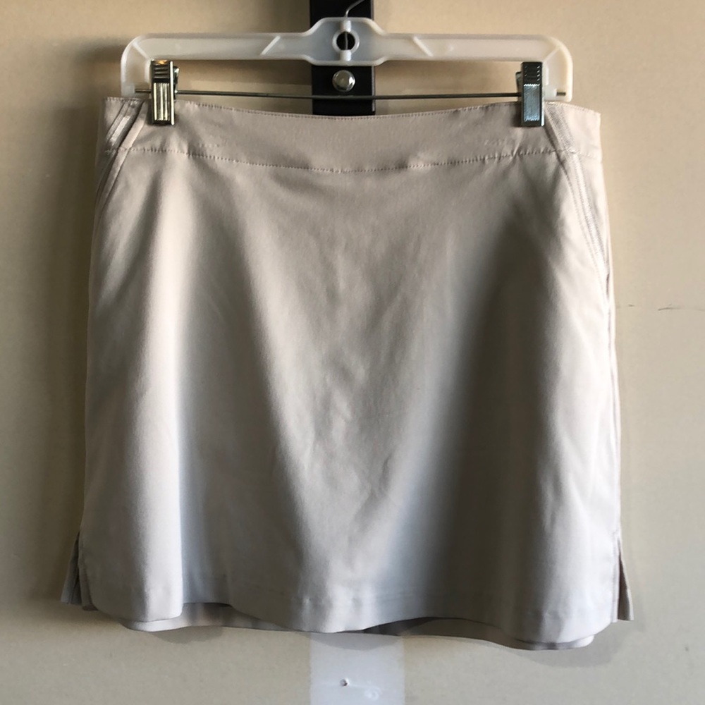 Golf skort